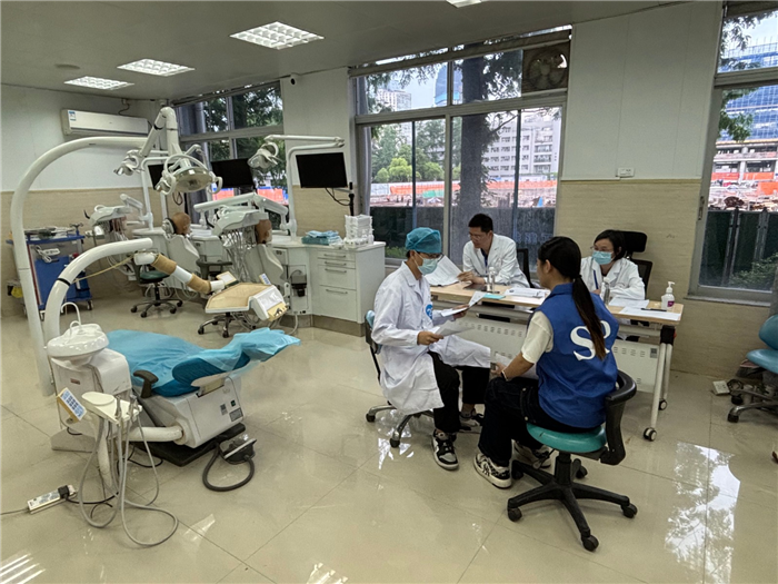 病人接诊考站.JPG
