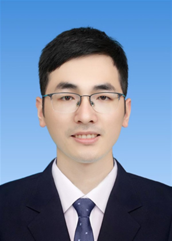 胡一.jpg